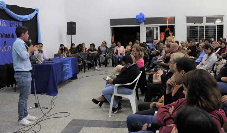 El Ministerio de la Comunidad organizó una jornada de formación ética, ciudadanía y política