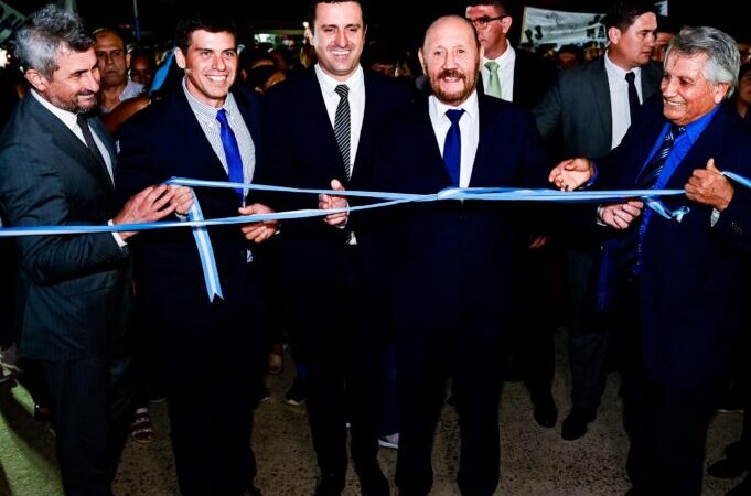 Gildo Insfrán inauguró obras de pavimentación y obras complementarias en El Espinillo