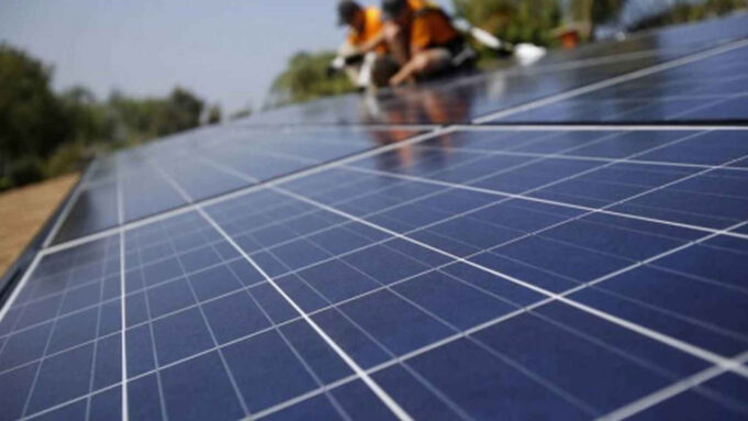 Insfrán informó que la empresa CAMMESA adjudicó tres parques solares por un total de 37 MW