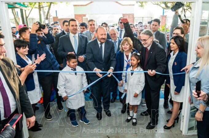 Insfrán inauguró la ampliación y refacción de la EPEP 335 en el barrio Namqom