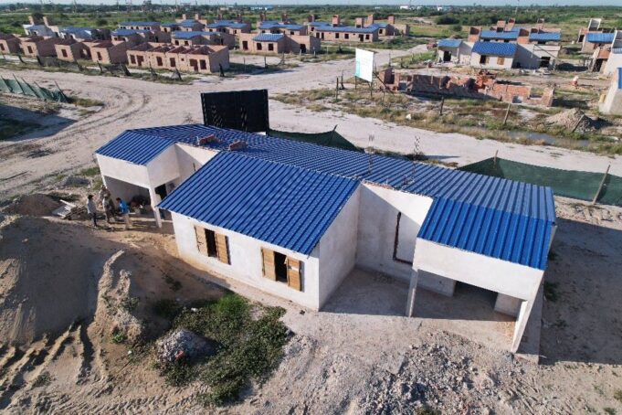 La provincia avanza con la construcción de viviendas en 28 localidades