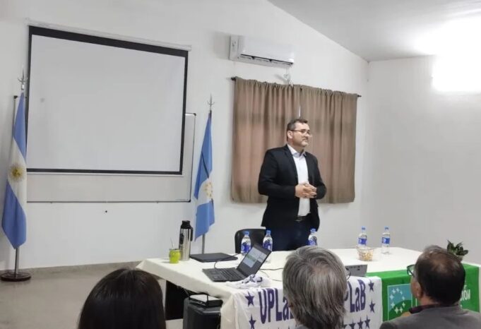 El Ministerio de Producción realizó un Seminario Ambiental en la Universidad de Laguna Blanca