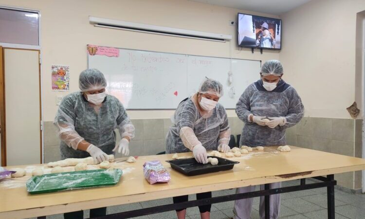 Talleres conjuntos para los pacientes de salud mental del Hospital Distrital 8