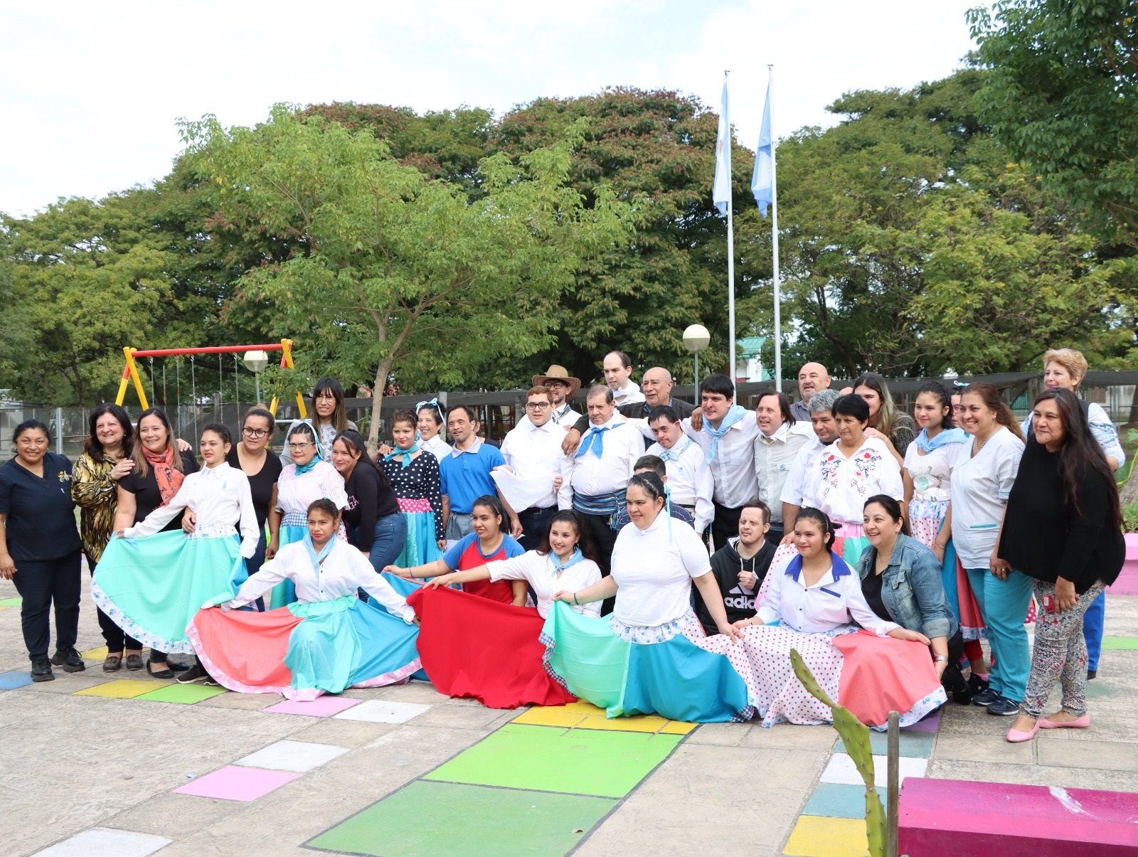 Comunidad se sumó a los festejos patrios