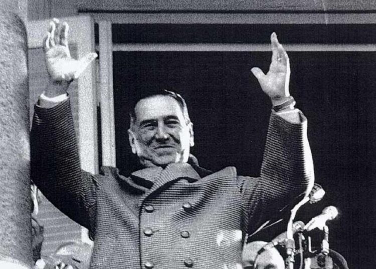 El gobernador Insfrán recordó a Perón en un aniversario más de su fallecimiento