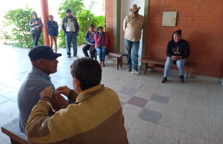 Completos servicios de salud en la colonia Chico Dawan