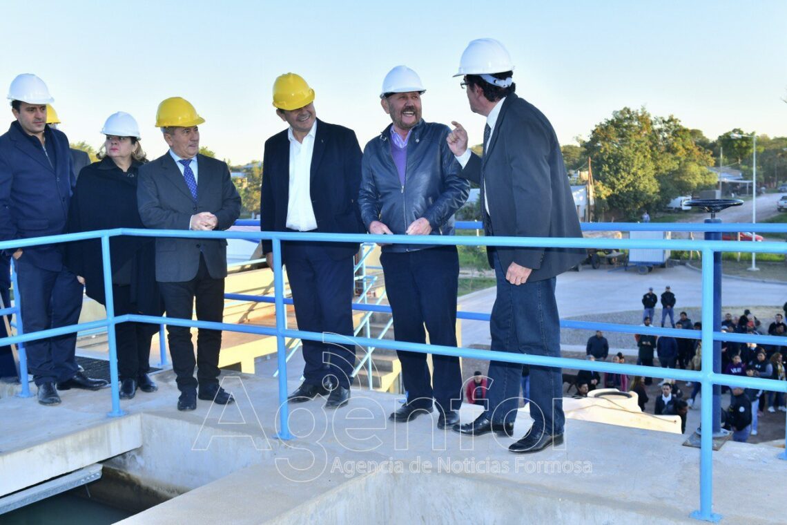 Gildo Insfrán inauguró la nueva planta de agua potable de Las Lomitas
