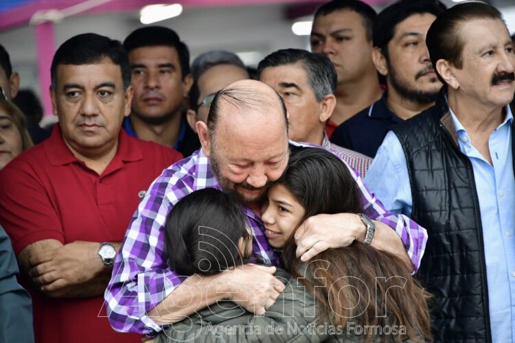 En el OPNGT el Gobernador fue recibido por una multitudinaria concurrencia de vecinos