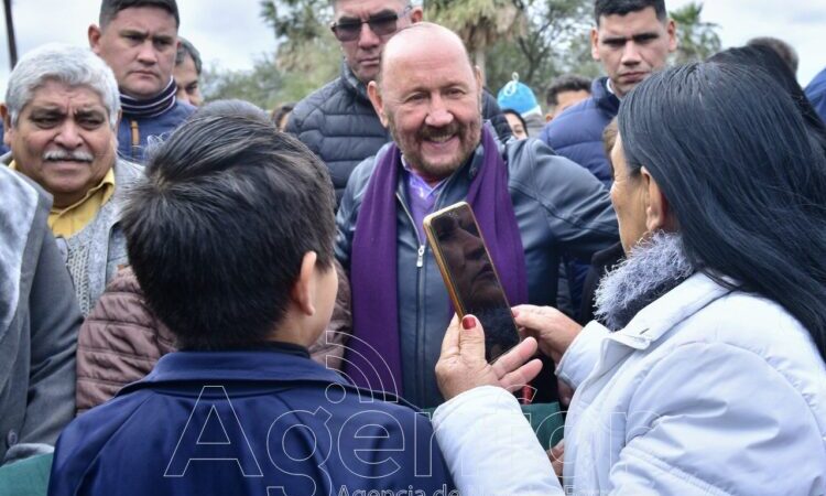 El Gobernador visitó las localidades de Fortín Soledad y Punta del Agua