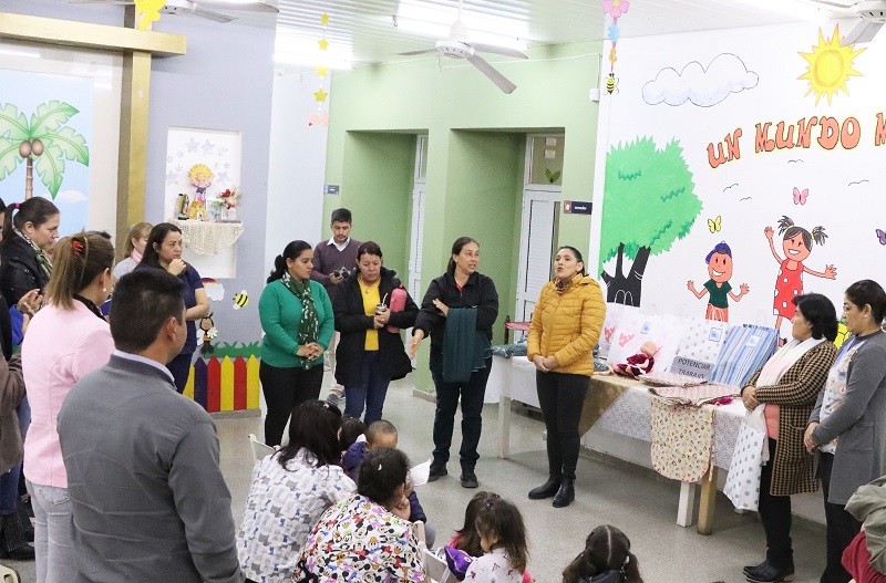 Potenciar Trabajo: entregan artículos de mantelería y cortinas a residencias socioeducativas