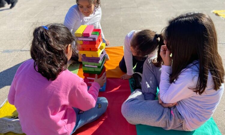 Niñas, niños y adolescentes de residencias disfrutan de las vacaciones de invierno