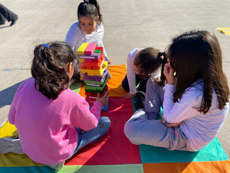 Niñas, niños y adolescentes de residencias disfrutan de las vacaciones de invierno