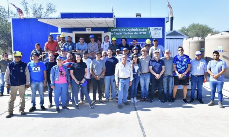 Solís participó de una charla informativa en la planta piloto de litio