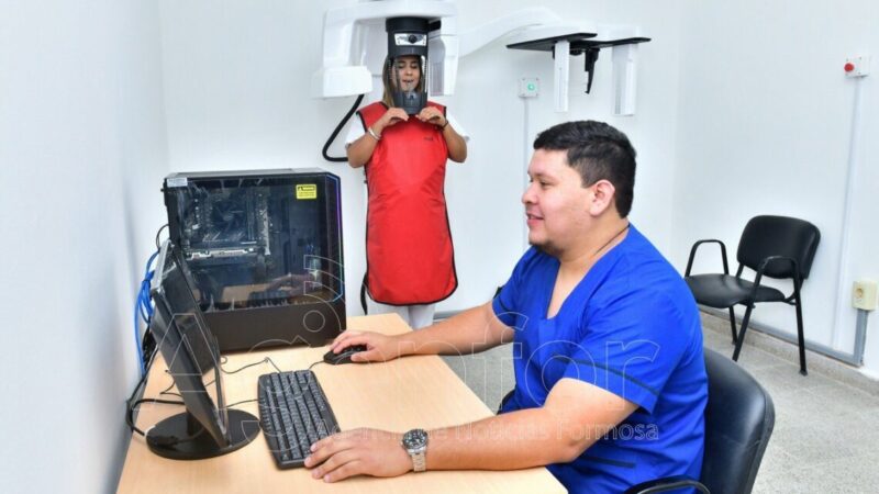 Gómez convocó a trabajadores de salud a “convertir su puesto de trabajo en una verdadera trinchera”