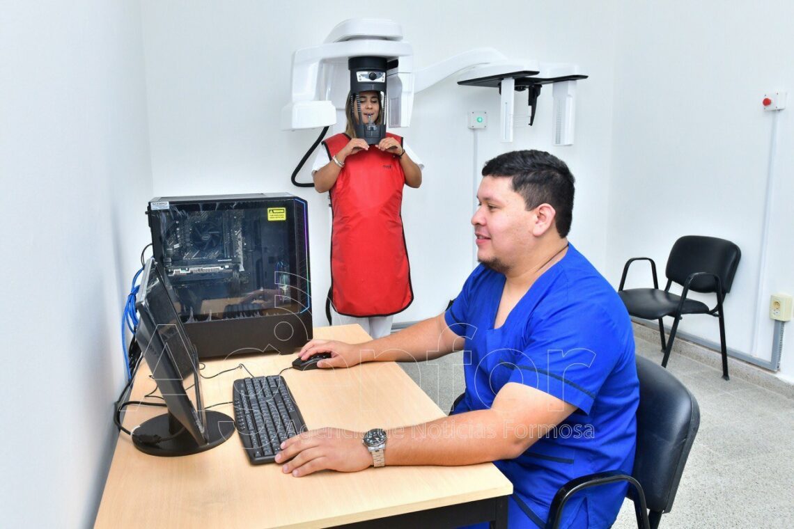 Gómez convocó a trabajadores de salud a “convertir su puesto de trabajo en una verdadera trinchera”