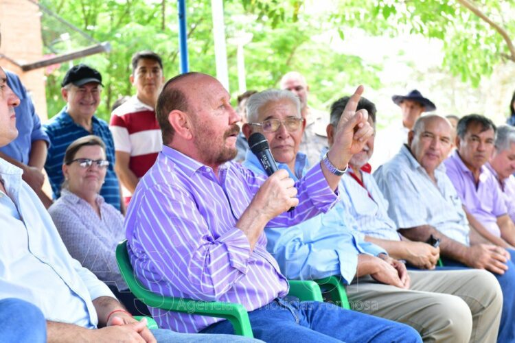 Gira por ruta 86: “Defiendan la Patria con su voto”, instó Insfrán a diez días del ballotage