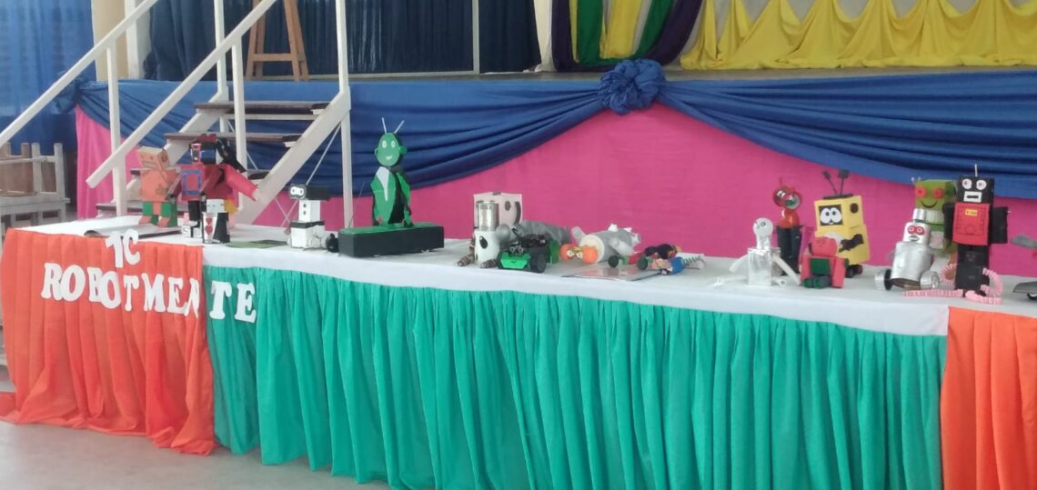 La EPEP N° 290 realizó una exposición de cuentos y robótica