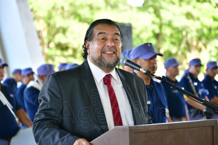 Gonzalez afirmó que el personal policial que ascendió, es por “el largo trabajo que ha venido desarrollando”