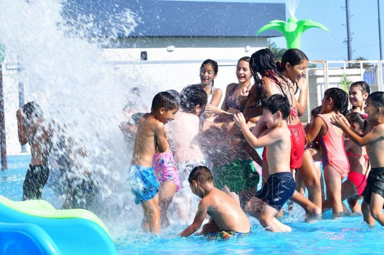 Inició la colonia de vacaciones en el “Parque Acuático 17 de Octubre”
