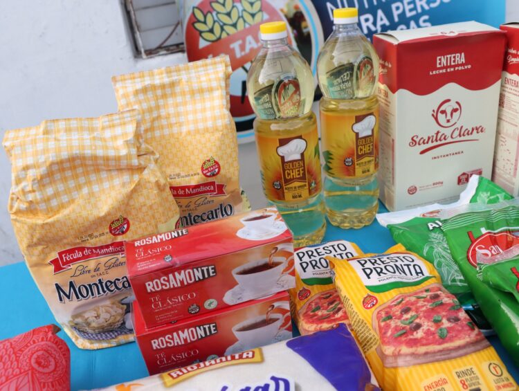 Nueva entrega de productos alimenticios para personas con celiaquía
