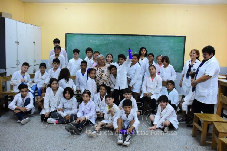 Alumnos de la EPEP 82 participaron de una jornada de “cuenta cuentos”