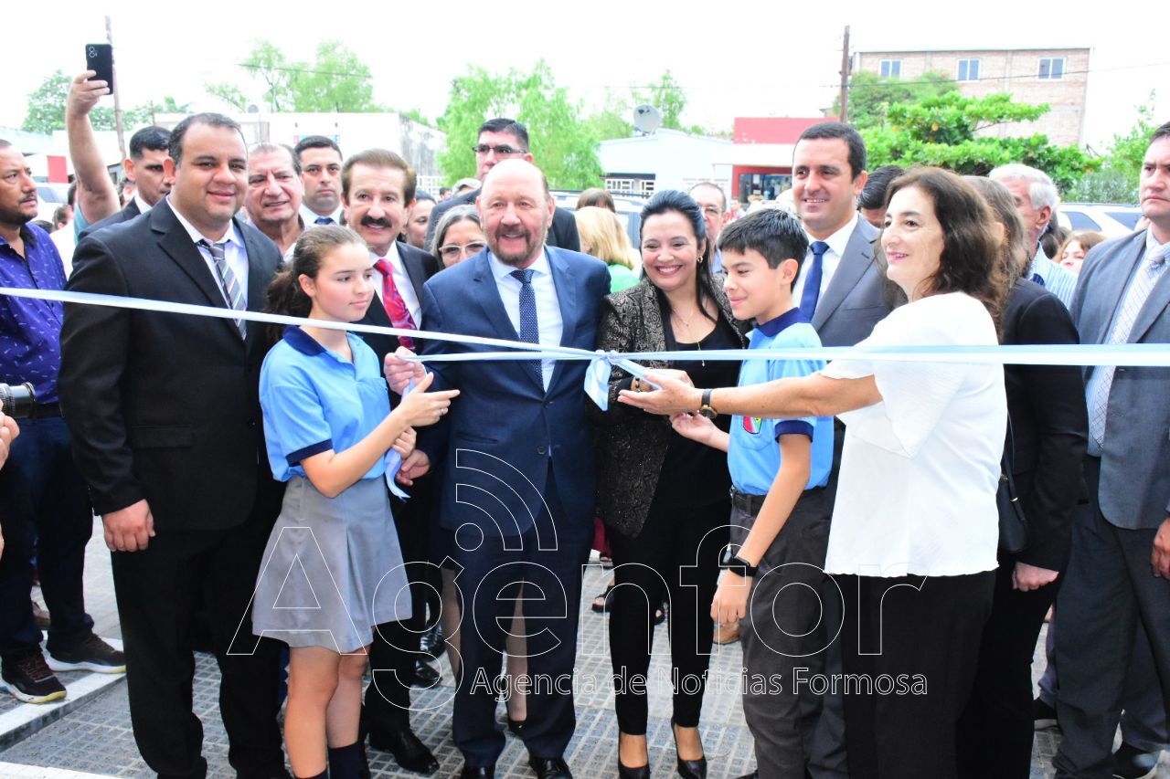 El gobernador Insfrán inauguró la obra educativa 1504 de su gestión