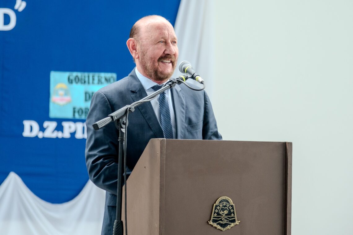 Insfrán: “El ajuste debe hacerse con la gente adentro, no este que estamos viviendo”