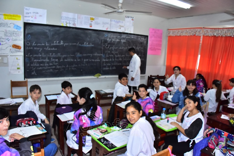 El Gobierno provincial continuará haciéndose cargo de la energía eléctrica e Internet en escuelas