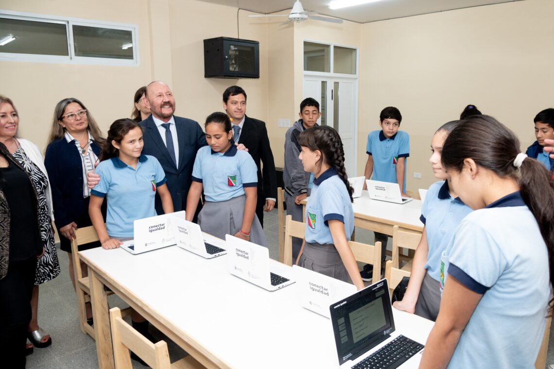 Vera: “En esta Argentina que retrocede, en Formosa elegimos avanzar todos los días”