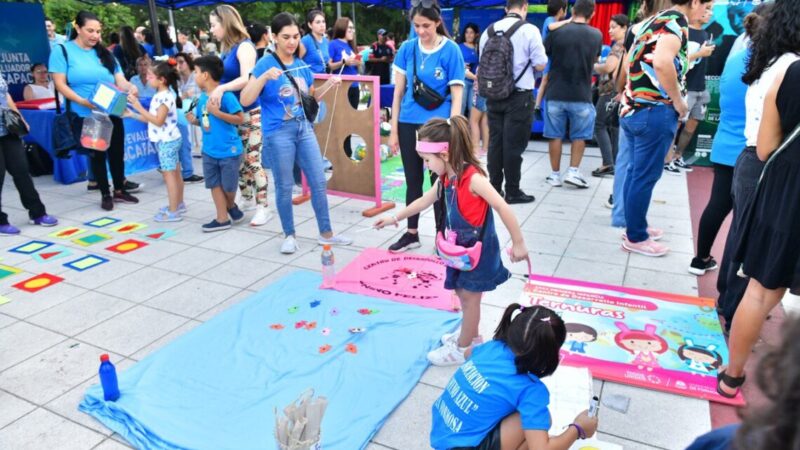 Realizaron la “Marea azul” para concientizar sobre el autismo