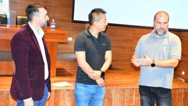 La empresa Huawei visitó el Polo Científico, Tecnológico y de Innovación