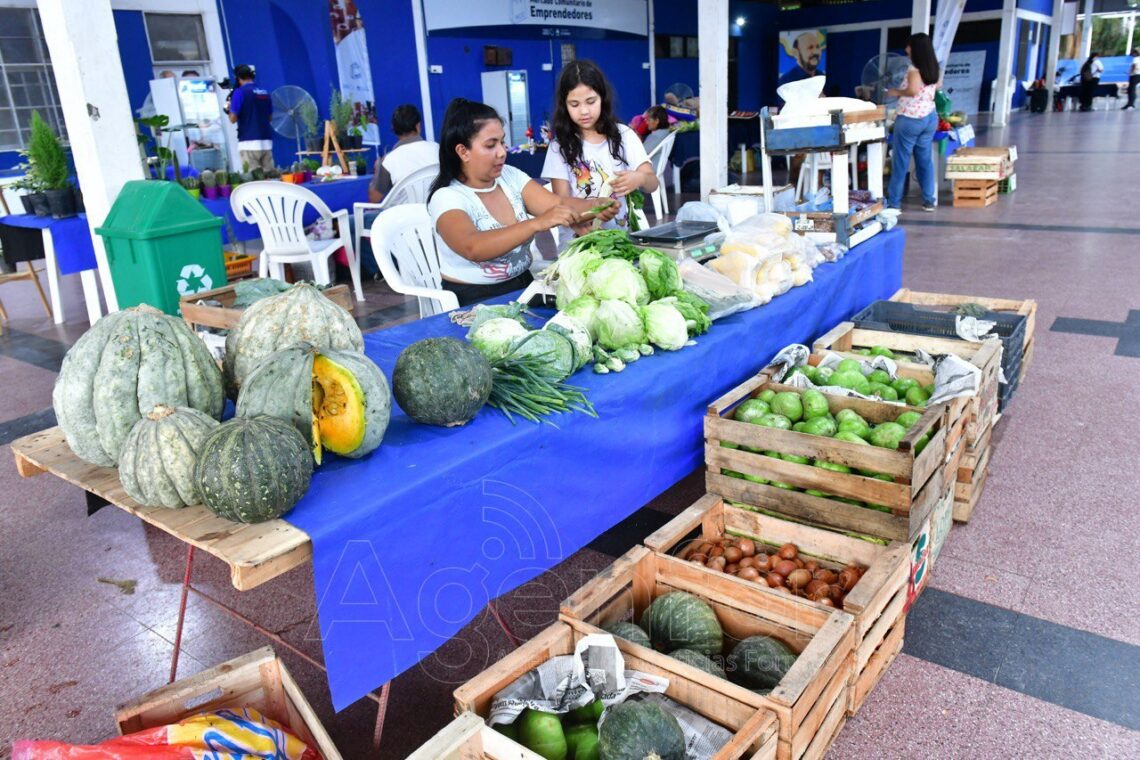 Se realizó con éxito el mercado comunitario de emprendedores