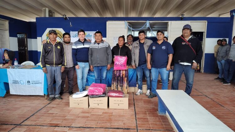 Se entregaron 2500 módulos alimentarios y frazadas en El Chorro y otras comunidades del oeste provincial