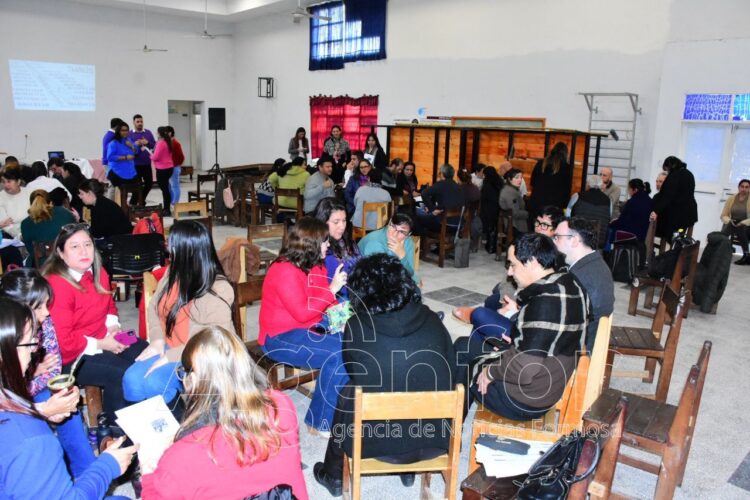 Pruebas Aprender: Se realizó primer taller de sensibilización para docentes de 6° año del Secundario