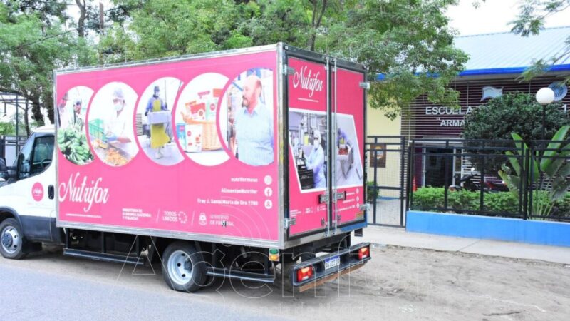 Nutrifor comenzó la entrega de alimentos a escuelas capitalinas