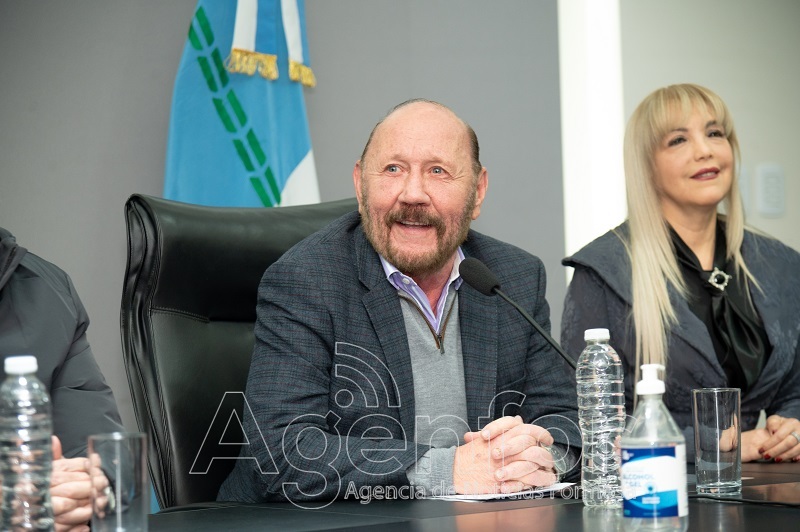 El gobernador Insfrán anunció nuevo incremento en haberes estatales, totalizando una mejora salarial anual del 80%