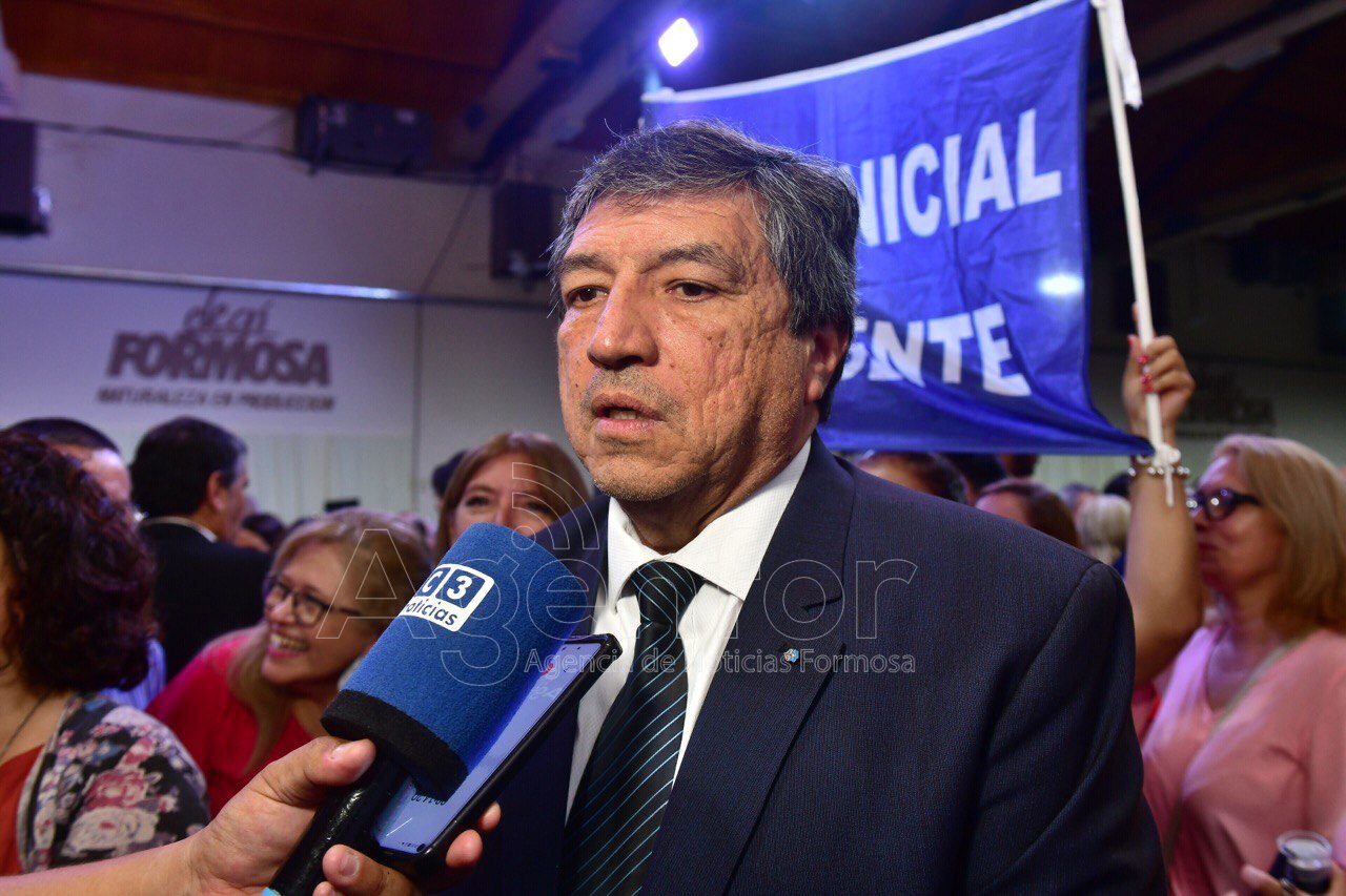 Aráoz confirmó que “está resuelto” el problema en la liquidación de los haberes de más de 300 docentes 