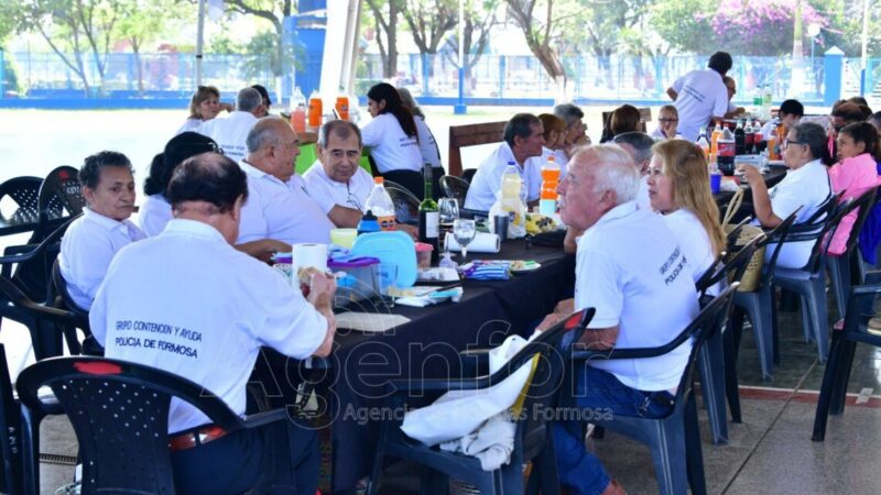 La Caja de Previsión Social organizó un almuerzo en el Polideportivo Policial “28 de Mayo” 
