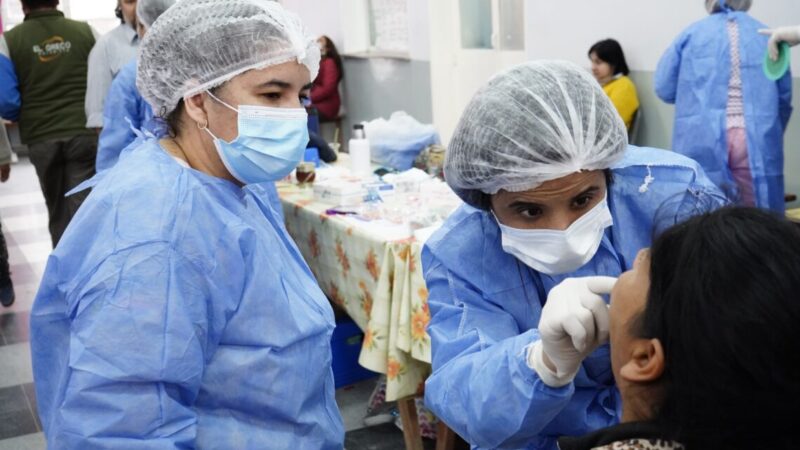 Más de 160 prótesis dentales gratuitas fueron entregadas en la EPEP 365 del barrio Virgen del Rosario