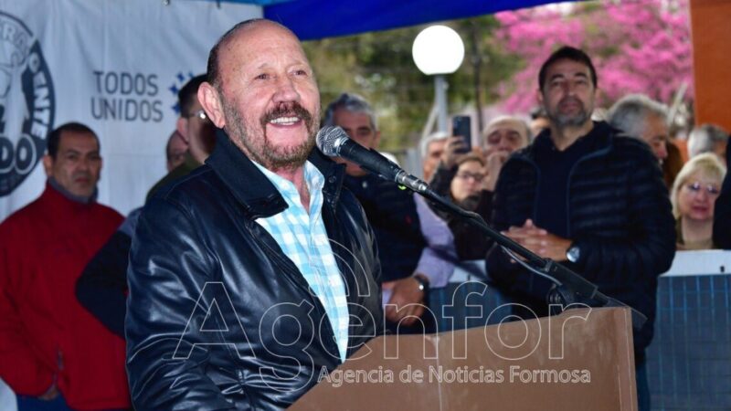 El gobernador Insfrán encabezó nueva edición del OPNGT y entregó títulos de propiedad a familias