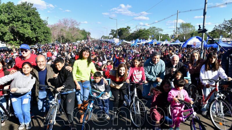 Con un gran festival, el Gobierno provincial agasajó a la niñez