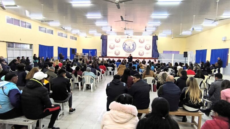 Vecinos del barrio Nuestra Señora de Lourdes se reunieron con autoridades provinciales en la previa al Operativo Solidario