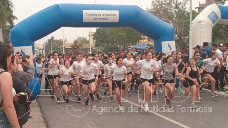 Mes del Estudiante: Con la participación de más 350 jóvenes en la maratón estudiantil iniciaron los festejos