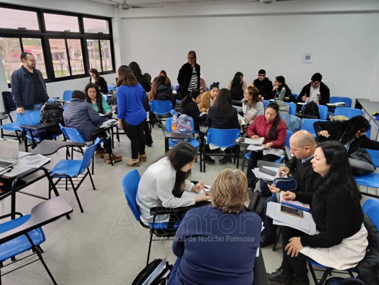 Segundo encuentro de capacitación docente en el Instituto Pedagógico Provincial 