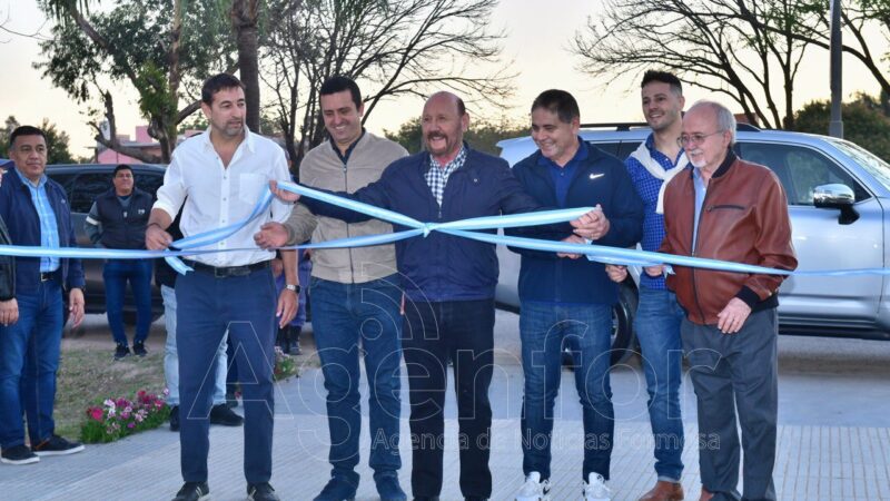 Insfrán inauguró el nuevo Complejo Provincial de Pádel y la Cancha Provincial de Hockey de césped sintético