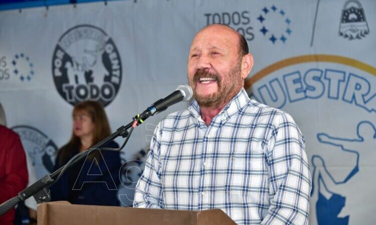 Insfrán en Pirané: “Debemos volver a la madurez política y la discusión de ideologías, porque el que agravia no tiene nada que ofrecer”