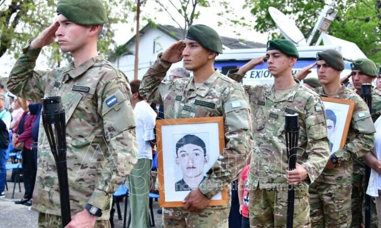 El gobernador Insfrán presidió el homenaje a los héroes formoseños del RIM 29