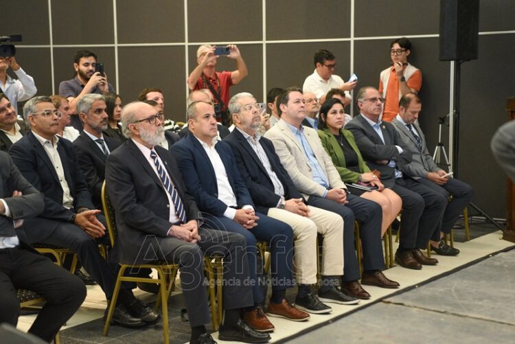 La Región Litoral impulsa una agenda común sobre energía y logística en la hidrovía Paraná-Paraguay