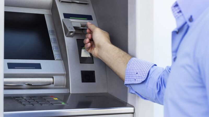 Comienza este lunes el pago de haberes estatales con aumento