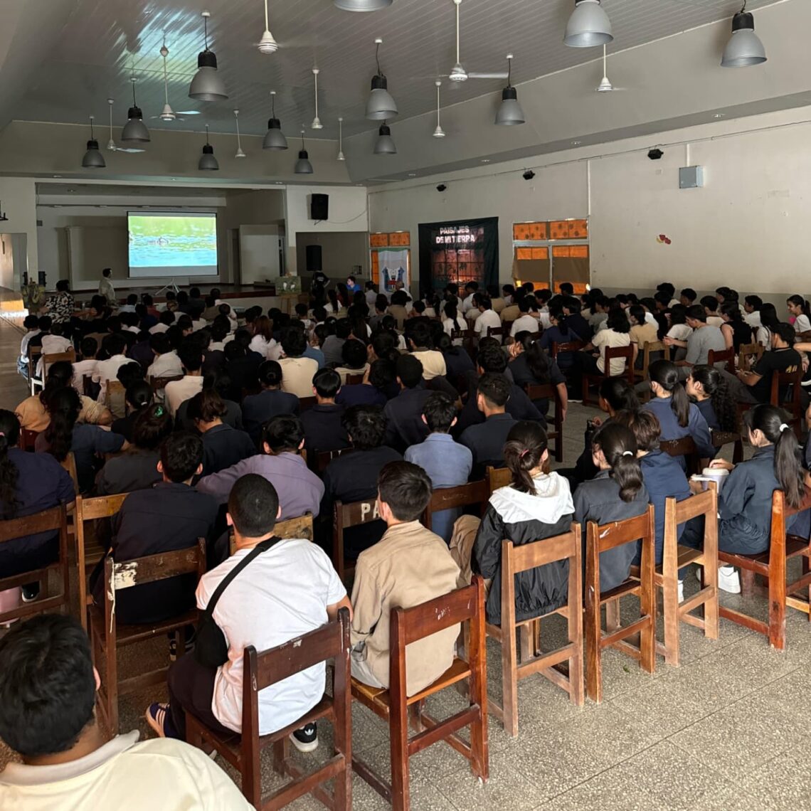 “Paisajes de Mi Tierra”: Comenzó la recorrida en diferentes colegios secundarios